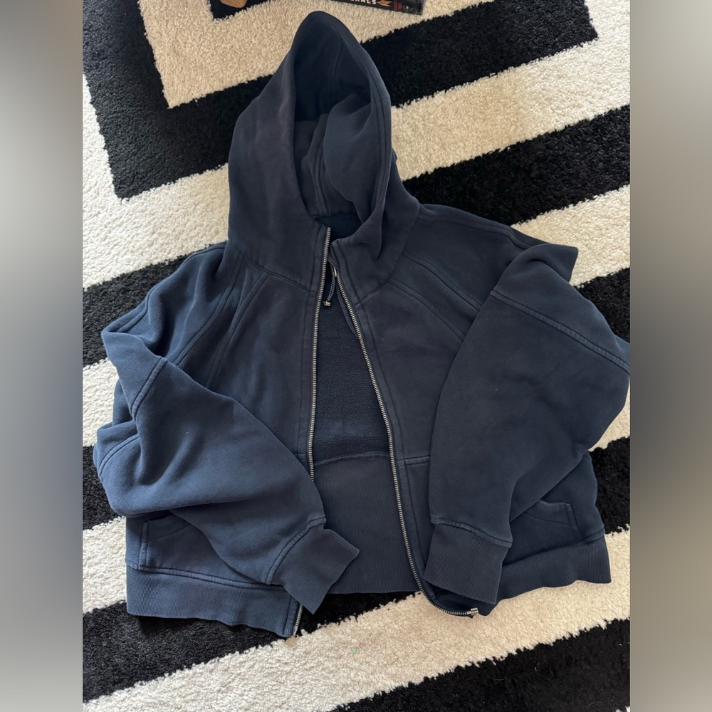 Lululemon Scuba Cropped Full Zip size xs/s